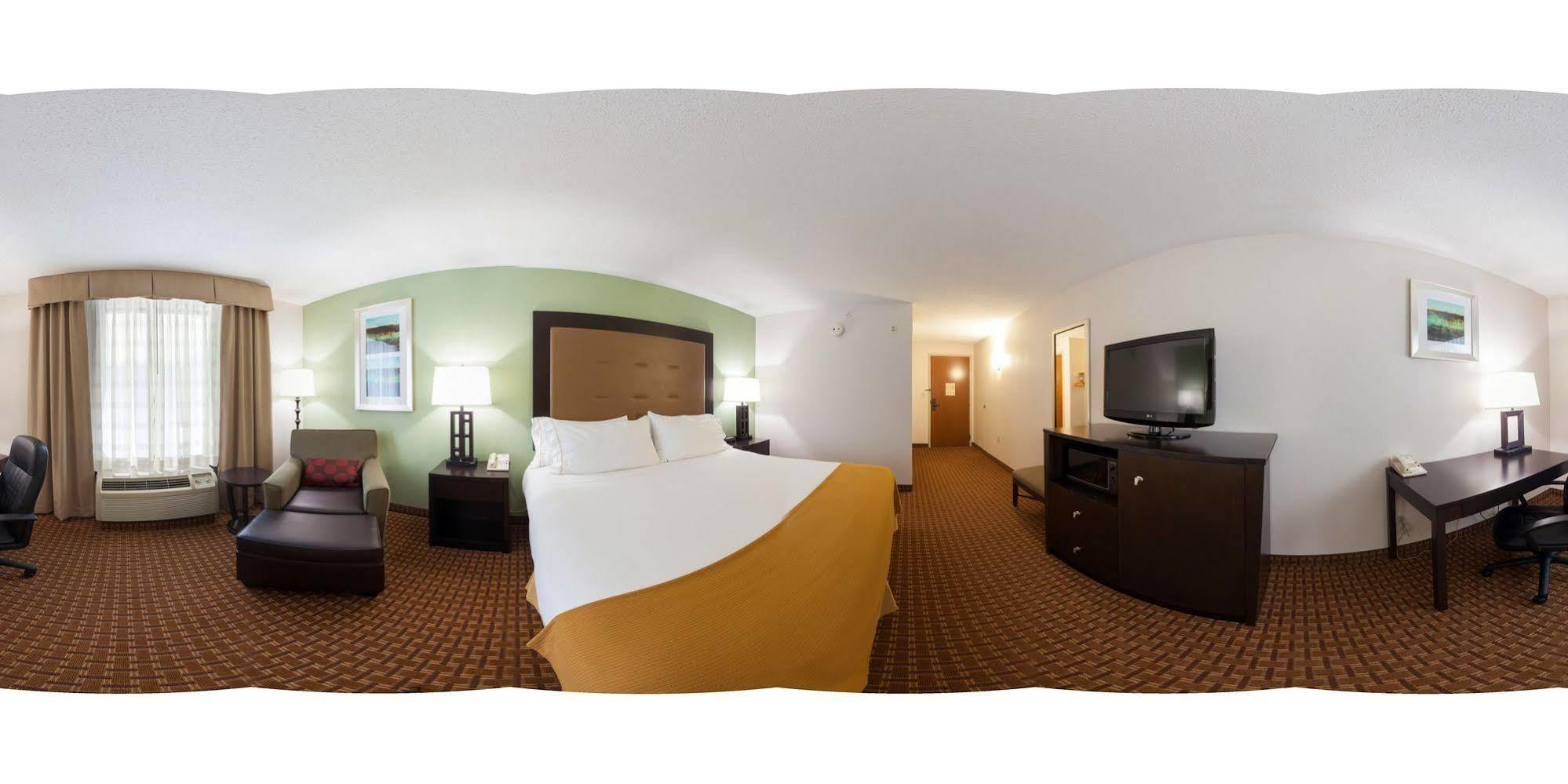 Express And - Dover Area By Ihg Hotel 2*